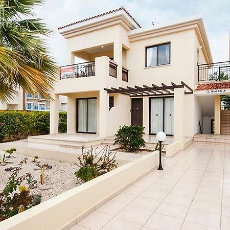 Beautiful 2-Bedroom Apartment - Great Location Πάφος Εξωτερικό φωτογραφία