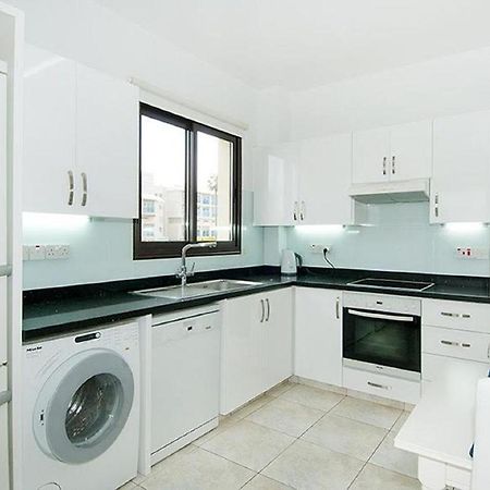 Beautiful 2-Bedroom Apartment - Great Location Πάφος Εξωτερικό φωτογραφία