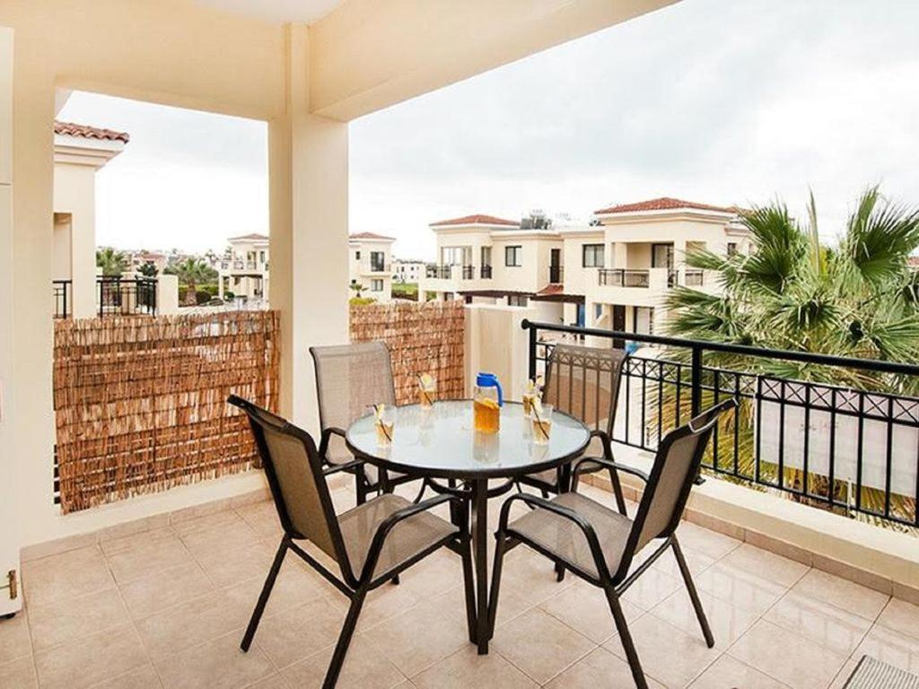 Beautiful 2-Bedroom Apartment - Great Location Πάφος Εξωτερικό φωτογραφία