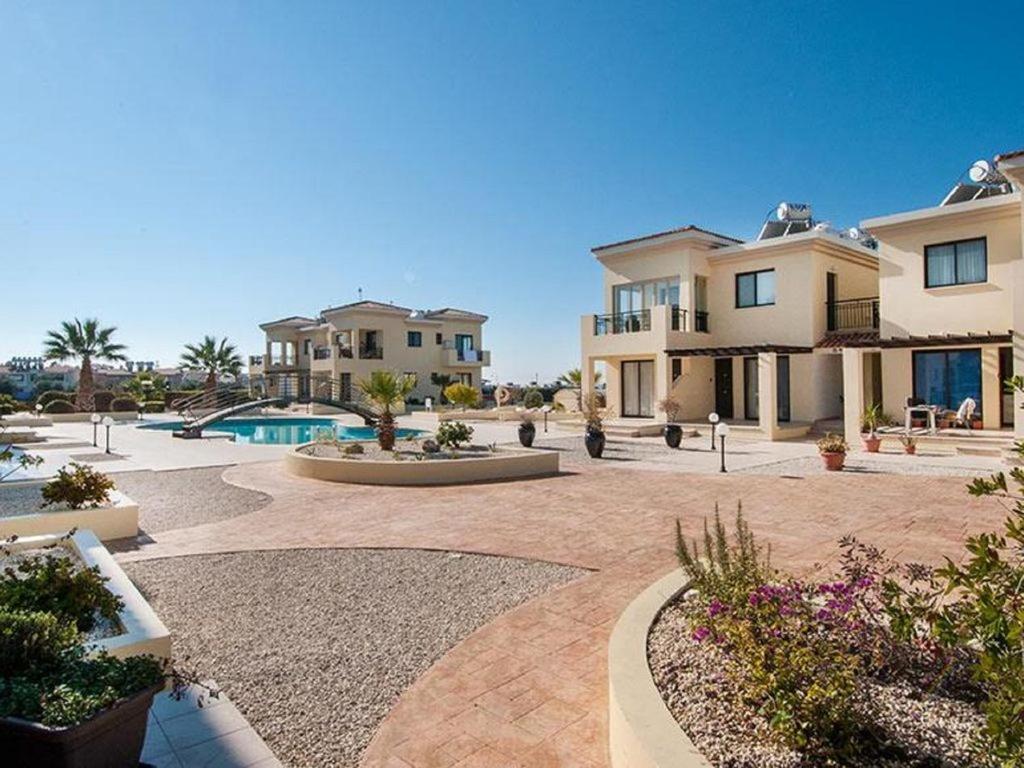 Beautiful 2-Bedroom Apartment - Great Location Πάφος Εξωτερικό φωτογραφία