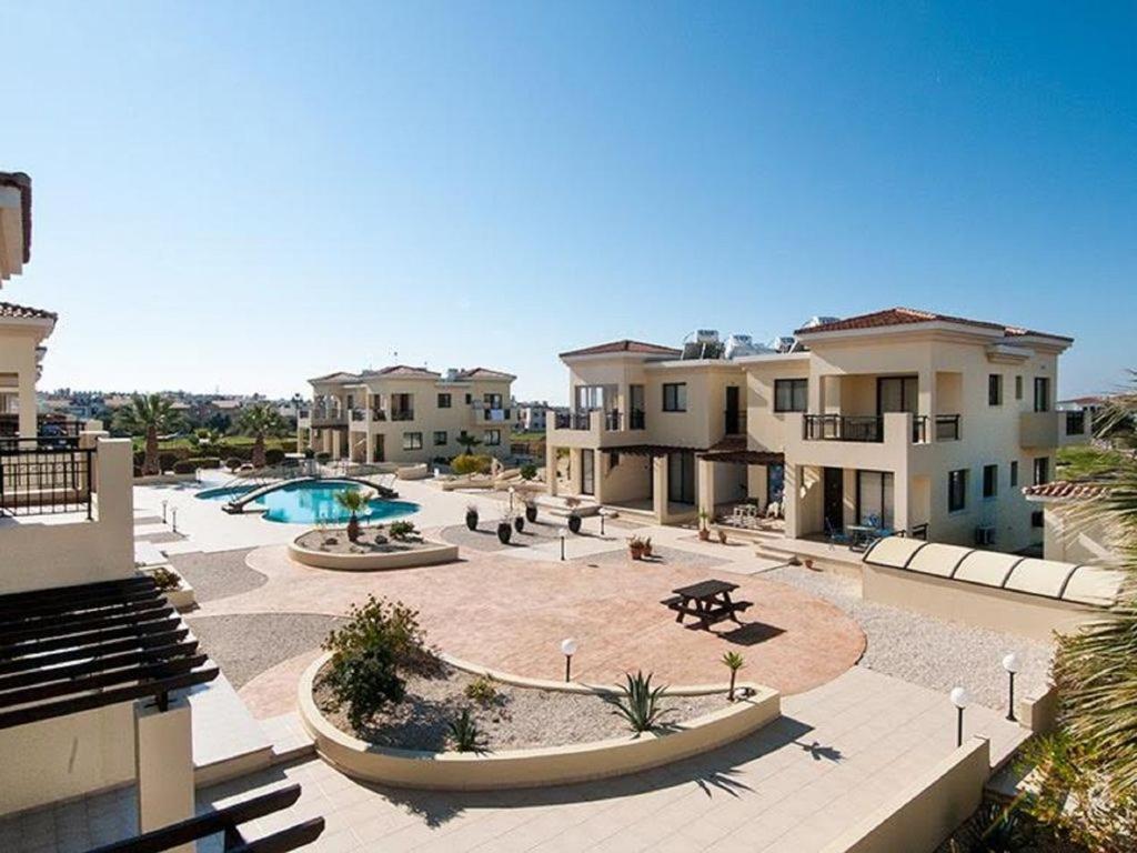 Beautiful 2-Bedroom Apartment - Great Location Πάφος Εξωτερικό φωτογραφία
