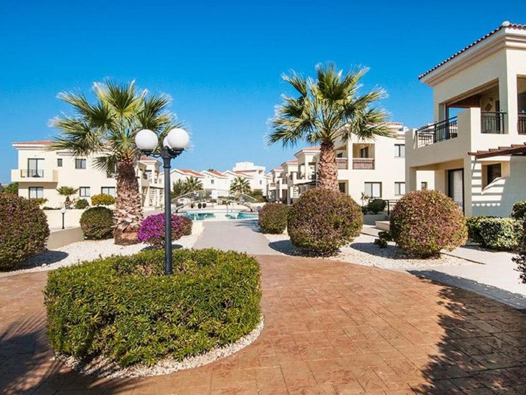 Beautiful 2-Bedroom Apartment - Great Location Πάφος Εξωτερικό φωτογραφία